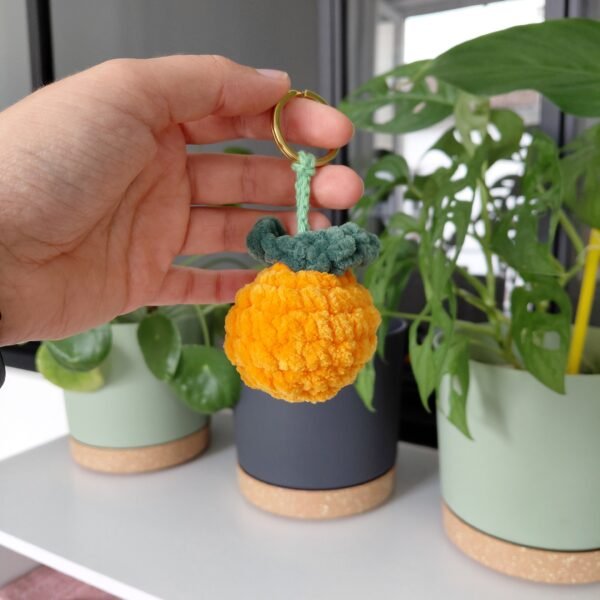 porte-cle-orange-crochet