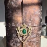 Le M'anuscrit Metal Brown