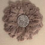 Décoration murale FLUFFY Parme – Macramé texturé fait main