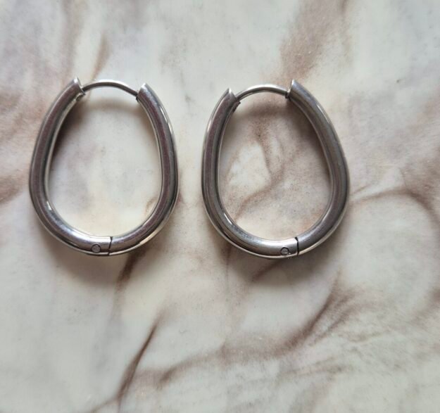 cropped-20260326_120247-1-scaled-1.jpg Créoles Gouttes Argentées – Image 1